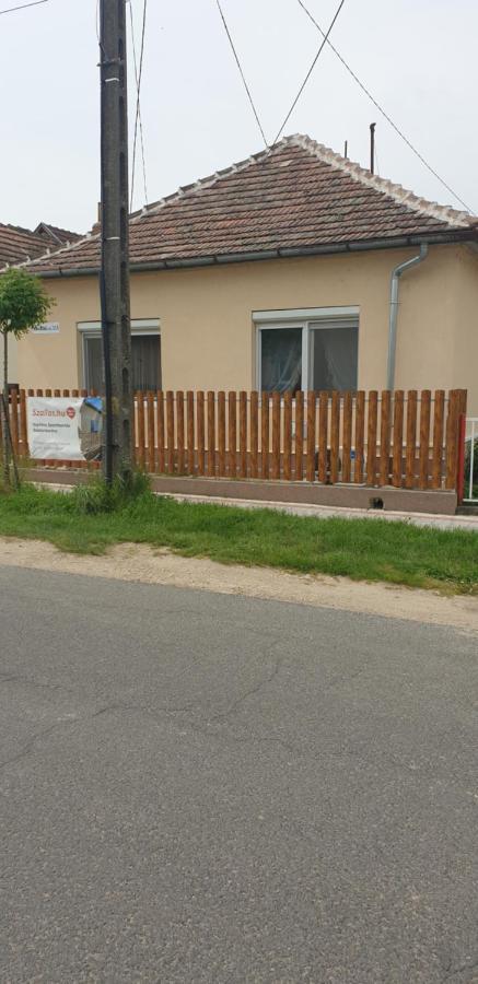Napfeny Apartmanhaz Balatonberény Exterior foto