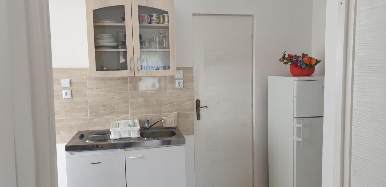 Napfeny Apartmanhaz Balatonberény Exterior foto